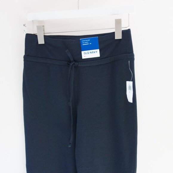 Old Navy Extra High-Waisted CloudComfy Flare Leggings Pants in Black (M TALL)NWT - Picture 4 of 12